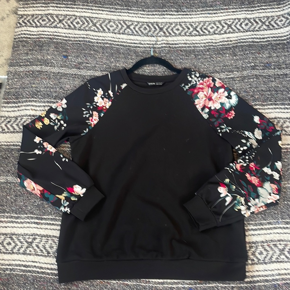 SHEIN light weight top